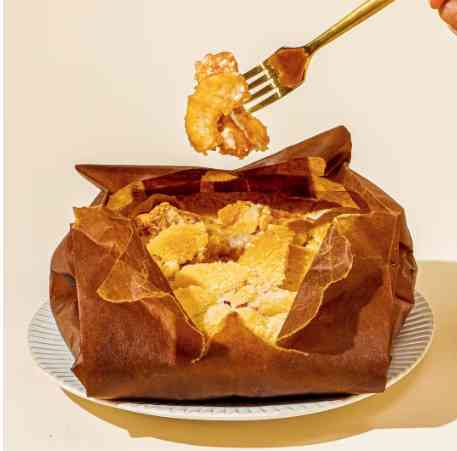 APPLE PIE BAKED IN A PAPER BAG® Image